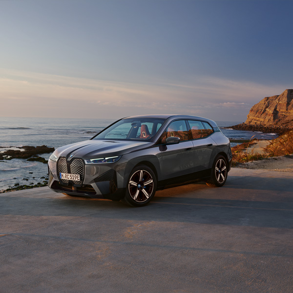 BMW iX SPORT EDITION.