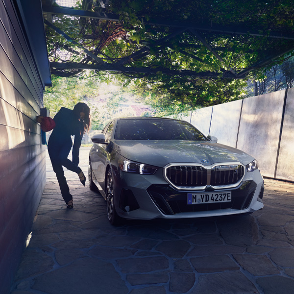 PRODUCTIE BMW i5 GESTART.