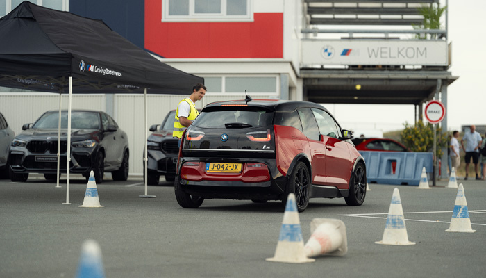 VORSTELIJK ARRANGEMENT.