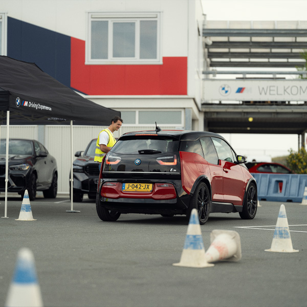 VORSTELIJK ARRANGEMENT.