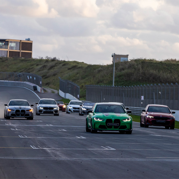 Circuitrijden als Privilege van BMW.