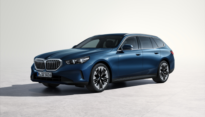DE NIEUWE 5 SERIE TOURING: UW RUIME EN SPORTIEVE PERFORMER.