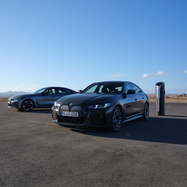 NIEUWE LOOKS: BMW i4 EN 4 SERIE GRAN COUPÉ.